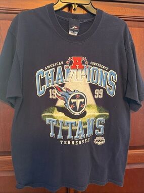 Vintage Tennessee Titans tee (1999).